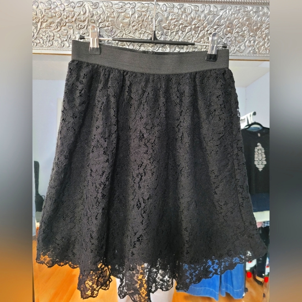 H&M Lace Skirt. 20"